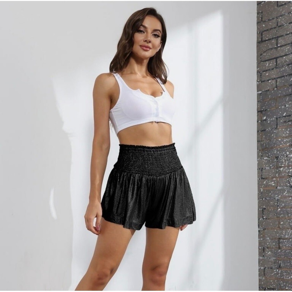 Queen of Sparkles | Swing Short S Black Metallic Smocked High Waist Flowy Skort